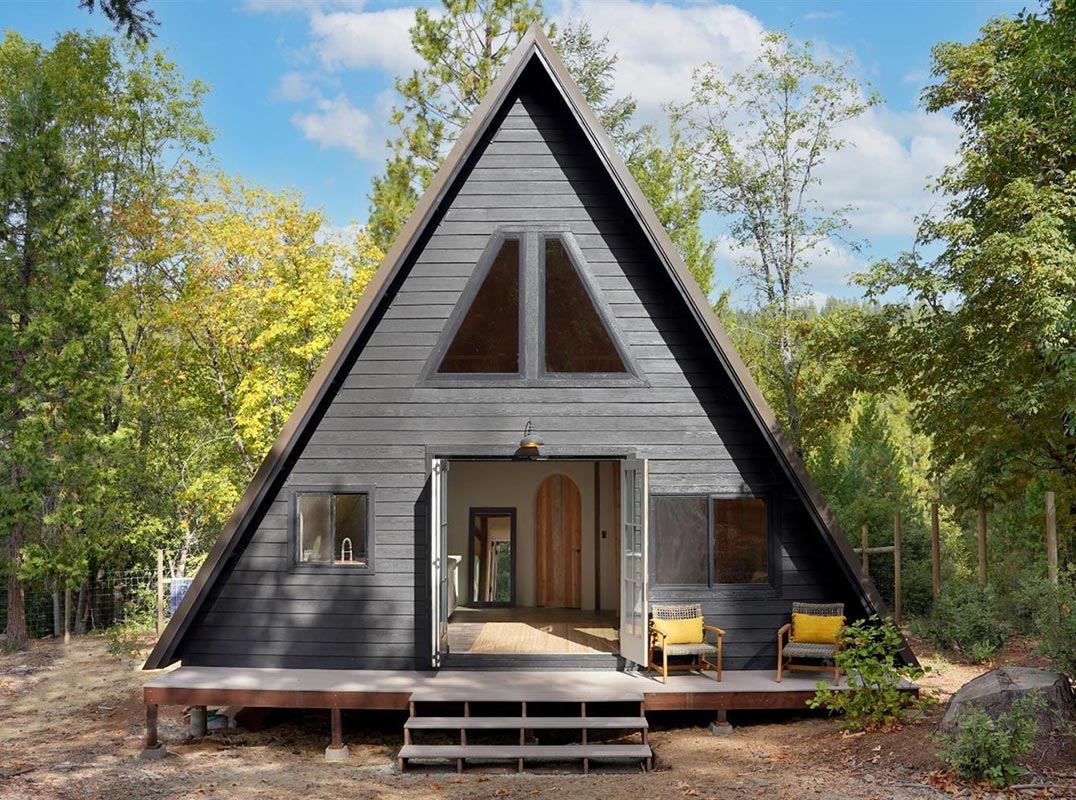 80 Acre Retreat Style Property
